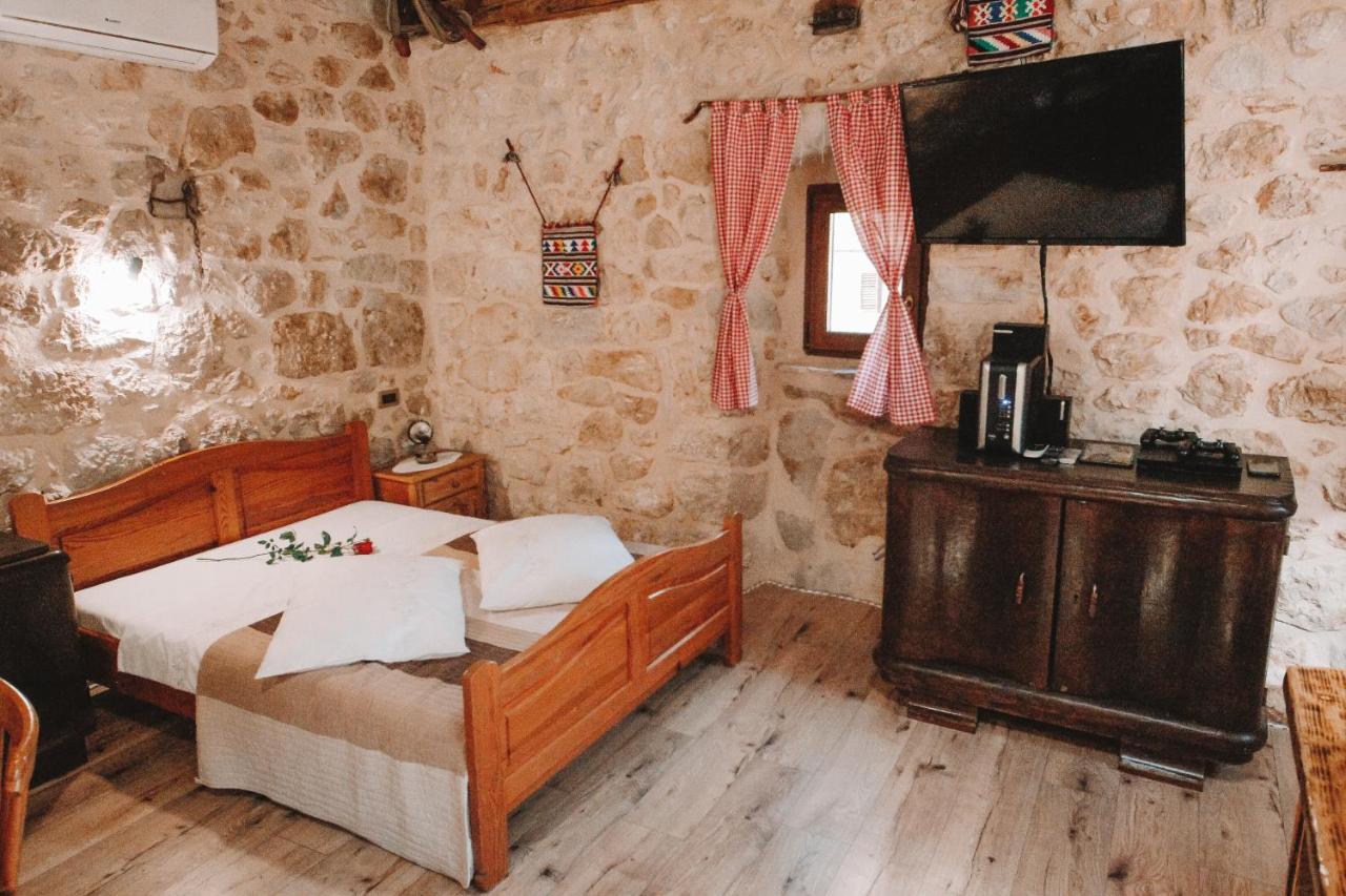 Vila The Old Stable 1861 Imotski Exteriér fotografie